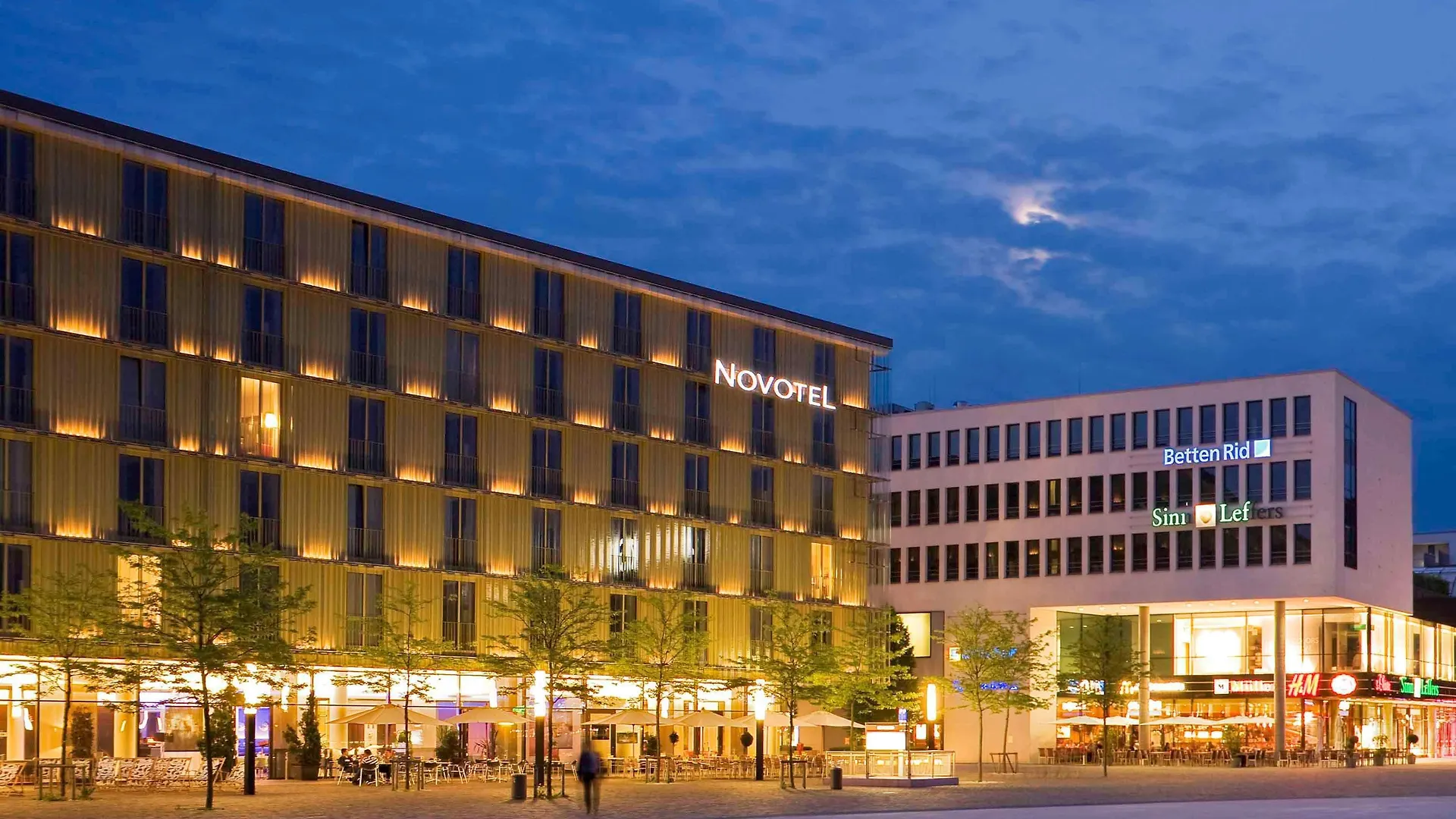 Novotel Muenchen Messe contacts